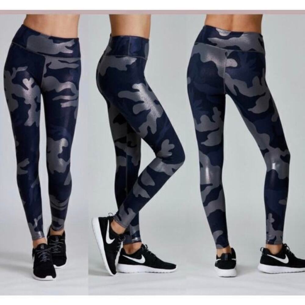 NWT Noli Guerra Leggings Shiny Blue‎ Black and Gray Camo Size Small